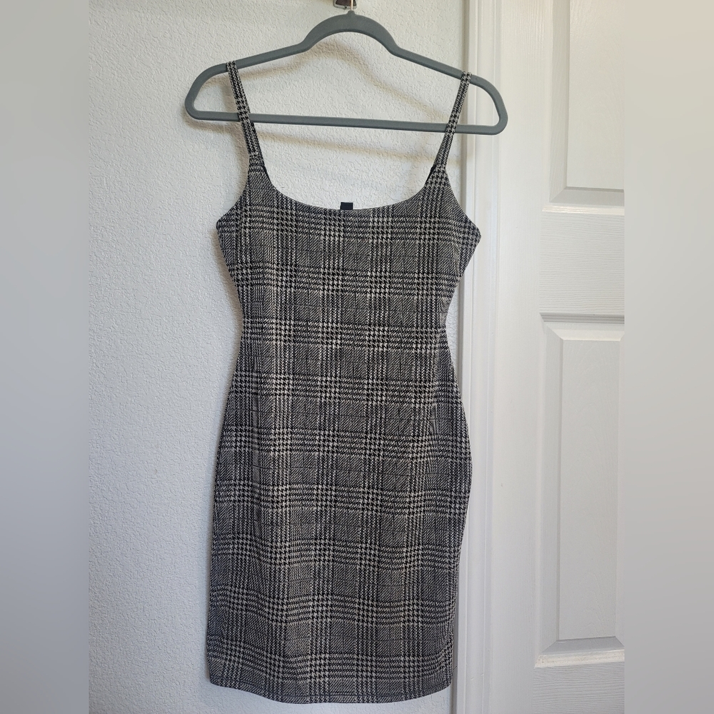 Windsor dress medium